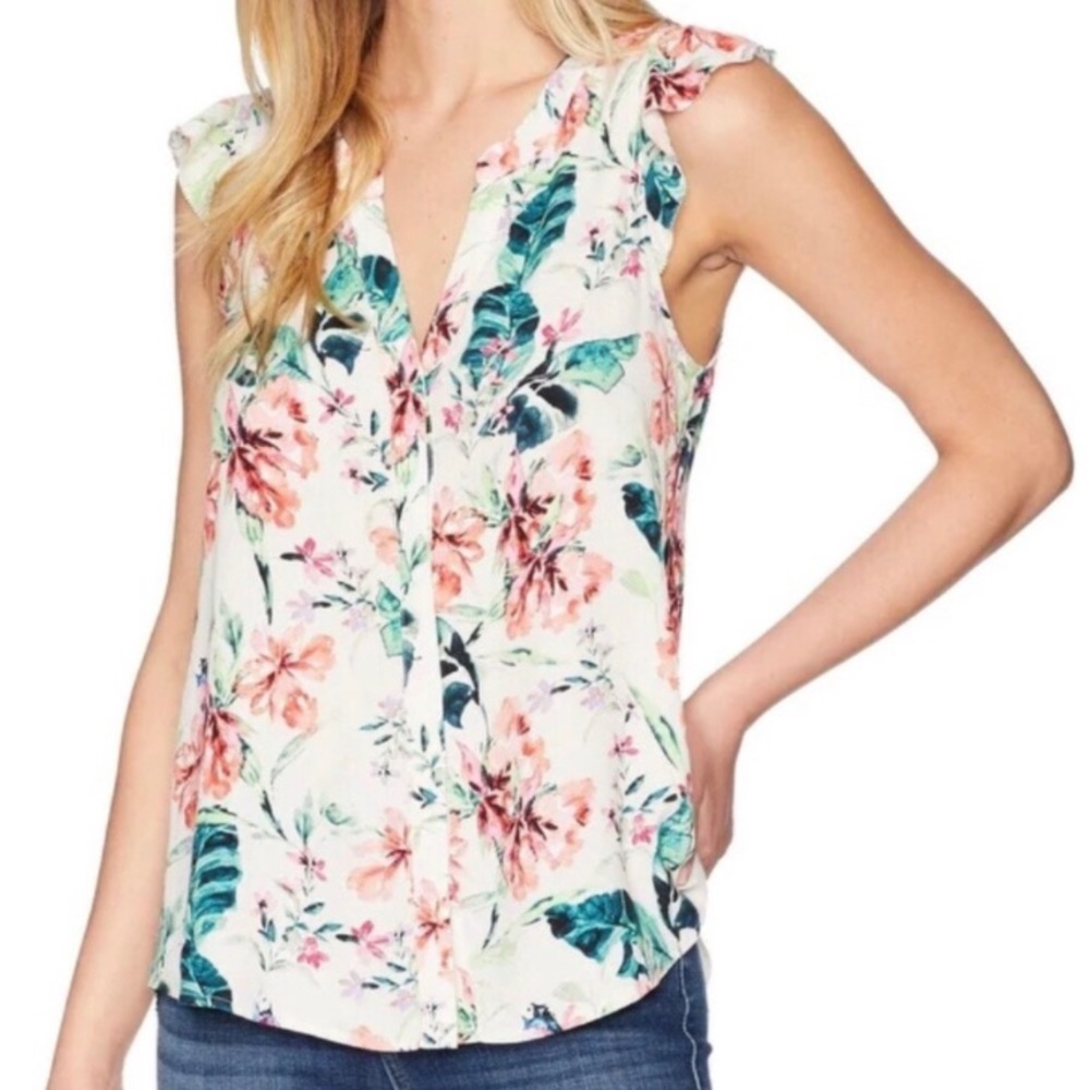 Floral sleeveless blouse